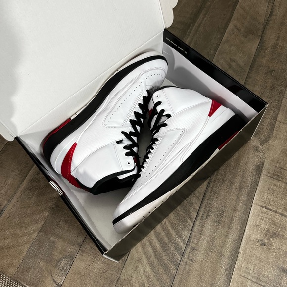 Nike Air Jordan 2 Retro Mid Chicago Sneakers Sz 11 - Picture 6 of 7